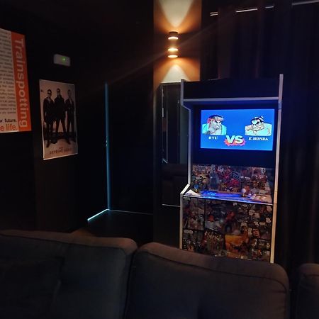 The Cavern - ヒホン エクステリア 写真
